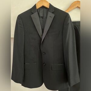 Boys lined tuxedo jacket and pants